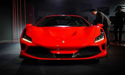 Ferrari F8 Tributo chính hãng tại Thái Lan từ 19,2 tỷ đồng