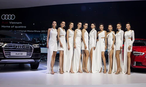 Dàn chân dài đọ dáng xe sang Audi tại VIMS 2017