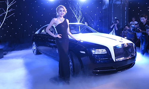 Rolls-Royce Wraith giá 35 tỷ đầu tiên về Việt Nam năm 2017