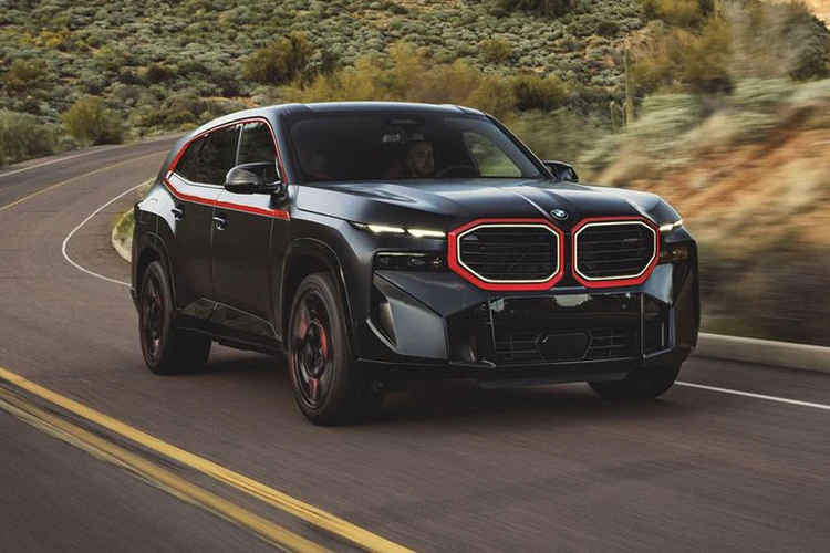 BMW XM hybrid 2024 vừa tiết kiệm xăng giá lại “phải chăng”