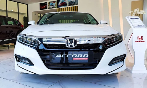 Honda Accord mới về Việt Nam, đắt hơn Camry từ 94 triệu đồng