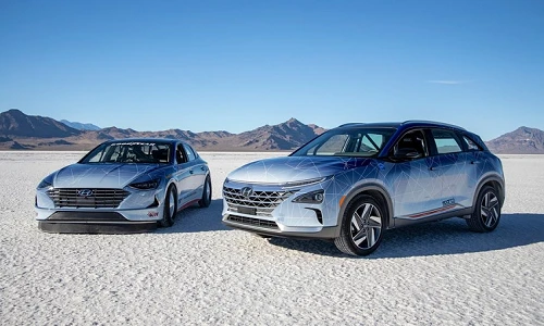 Hyundai vén màn cặp xe concept Nexo và Sonata Hybrid 