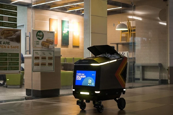 Ottobot - rô bốt 4 chân giao hàng tự hành thông minh tại CES 2022