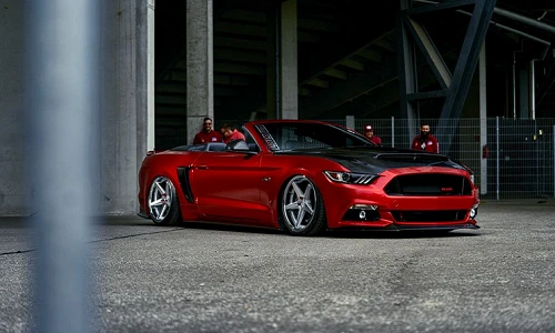 Ngắm xe cơ bắp Ford Mustang mui trần độ “siêu ngầu”