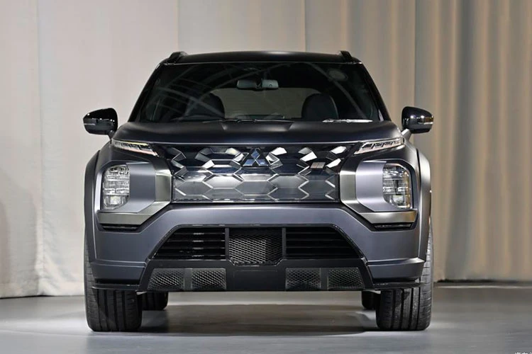 Mitsubishi Outlander Ralliart 2024 mạnh gần 300 mã lực sắp ra mắt