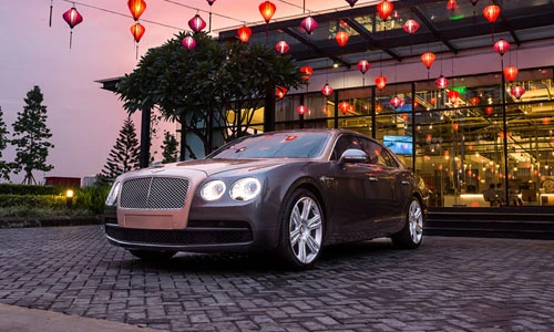 Bentley Flying Spur V8 tiền tỷ “hàng hiếm” tại Hà thành