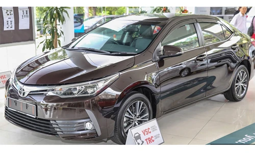 Toyota Corolla Altis 2017 “chốt giá” từ 638 triệu đồng