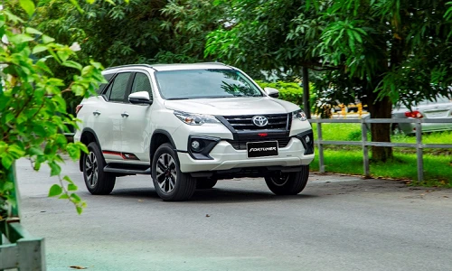 Những mẫu ôtô giảm giá sâu nhất trong ngày "thứ 6 đen tối"