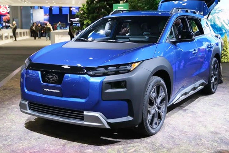 Subaru Trailseeker EV 2026 mạnh 375 mã lực, lăn bánh 420km/sạc