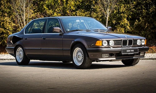 Hàng hiếm BMW 767iL Goldfisch sở hữu động cơ "khủng" V16 