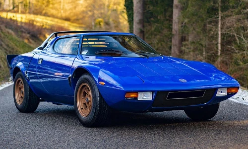 Bộ đôi xe Lancia Statos cổ điển và hiện đại lên sàn đấu giá