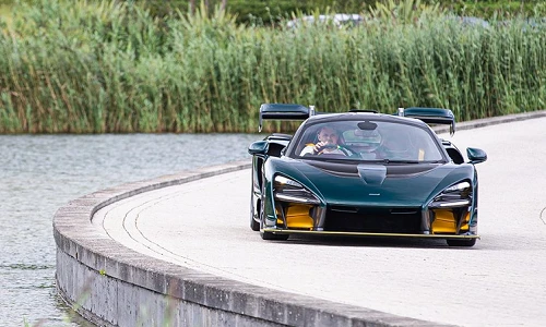 Siêu xe Mclaren Senna lắp ráp thủ công mất hơn 1.000 giờ