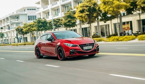 Xe sedan giá rẻ Mazda3 độ "khủng" tại Sài Gòn