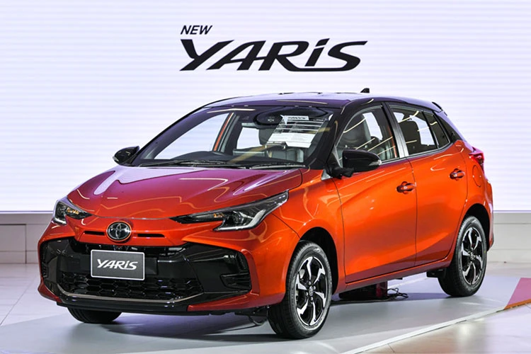 Toyota Yaris giống Vios ở Việt Nam, từ 378 triệu “cháy hàng” tại Thái Lan