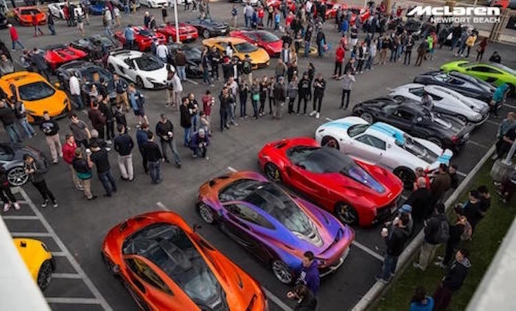 Dàn siêu xe đỉnh cao, "hàng khủng" show hàng tại California