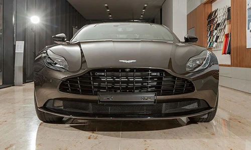 "Soi" siêu xe Aston Martin DB11 bán 16 tỷ độc nhất Việt Nam