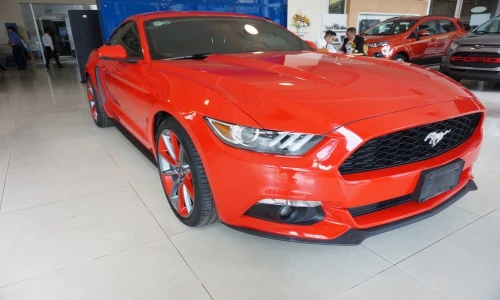 Chi tiết Ford Mustang giá hơn 2 tỷ tại Sài Gòn