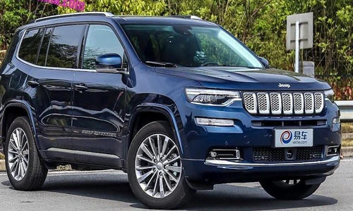 Jeep Grand Commander mới "chốt giá" hơn 1 tỷ đồng
