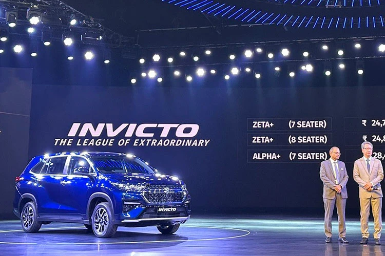 Suzuki Invicto 2023 từ 711 triệu đồng “chung trứng” với Toyota Innova
