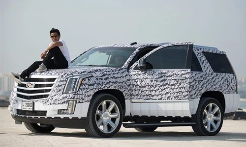 Cadillac Escalade phong cách “giày hàng hiệu” Yeezy Boost 350
