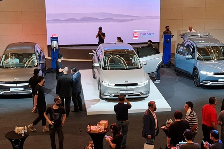 Hyundai Ioniq 5 chạy 430 km/sạc, từ hơn 1 tỷ đồng tại Malaysia