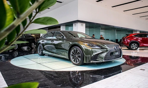Cận cảnh Lexus LS500h 2020 gần 8 tỷ đồng tại Hà Nội