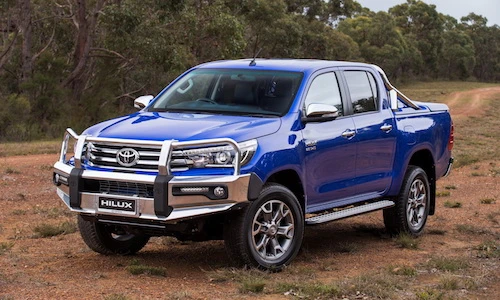 Vừa ra mắt, Toyota Hilux đã có phụ kiện chính hãng “khủng“