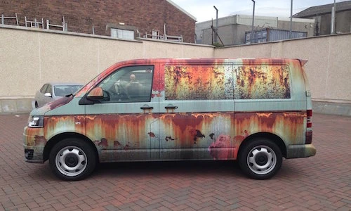 Xem Transporter Volkswagen “độ” rỉ sét của dân chơi Anh