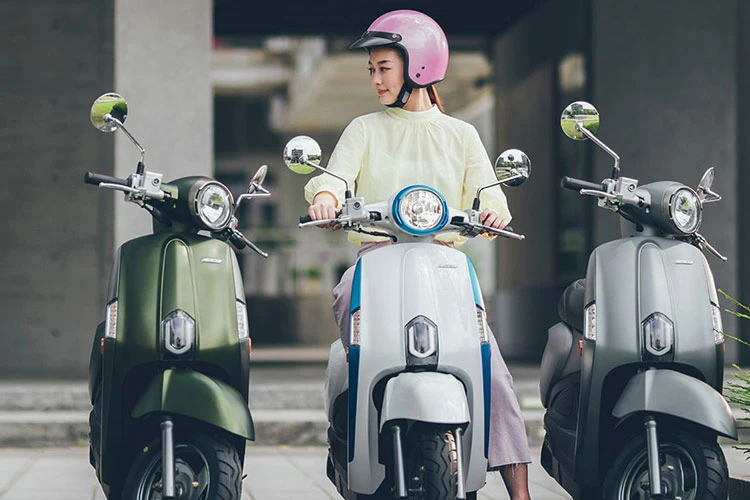 Kymco Like 125 EV giá rẻ chạy 199km/lần sạc, sắp về Việt Nam