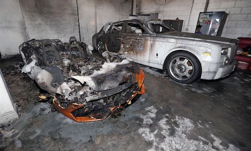 “Xót lòng” nhìn dàn siêu xe tiền tỷ cháy trơ khung