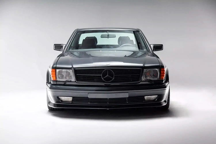 "Soi" cận cảnh Mercedes-Benz 560SEC đời 1989 bán 14 tỷ đồng
