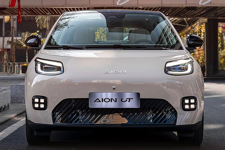 GAC Aion UT giá chỉ 369 triệu đồng, "đối thủ" mới của BYD Dolphin