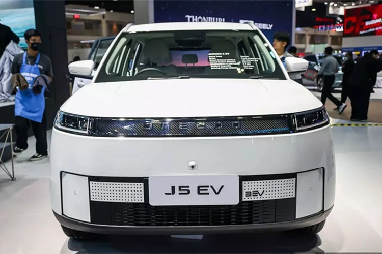 “Mục sở thị” Jaecoo J5 EV - SUV điện như Range Rover Evoque