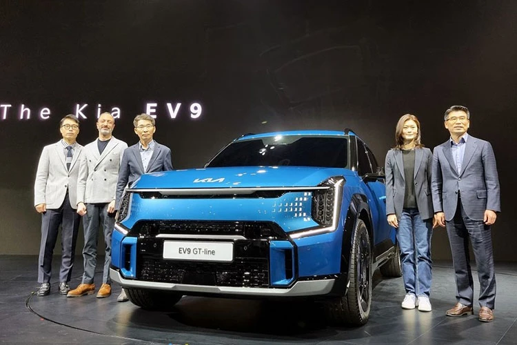 Cận cảnh Kia EV9 2024 “sang, xịn. mịn” chỉ từ 1,34 tỷ đồng