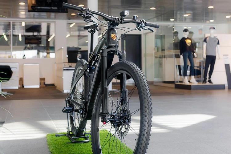 Chi tiết "xế độp" Porsche eBike Cross hơn 235 triệu mới về Việt Nam 