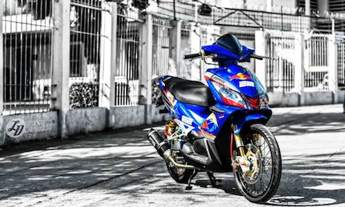 Honda Airblade đời cũ “giật full đồ chơi” của biker Việt 
