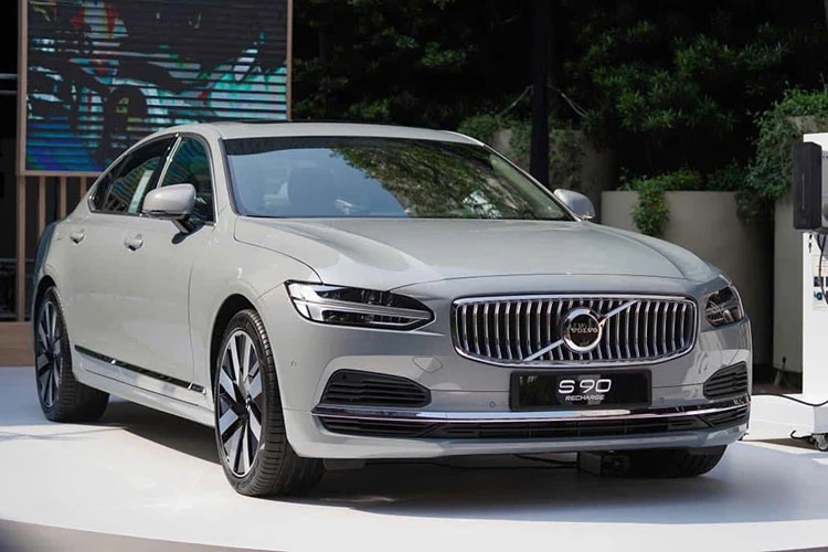 Volvo S90 2025 trình làng với hàng loạt nâng cấp ấn tượng