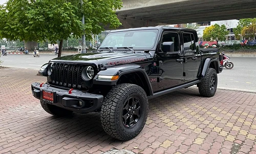 Cận cảnh Jeep Gladiator Rubicon 2020 hàng độc tại Việt Nam