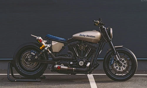 Xe môtô Harley-Davidson Dyna “khủng” với đồ chơi hàng hiệu