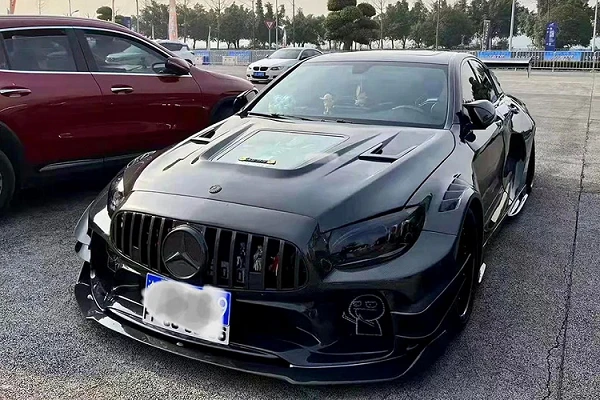 Chiêm ngưỡng Mercedes-Benz C-Class bản độ “thợ săn tốc độ“