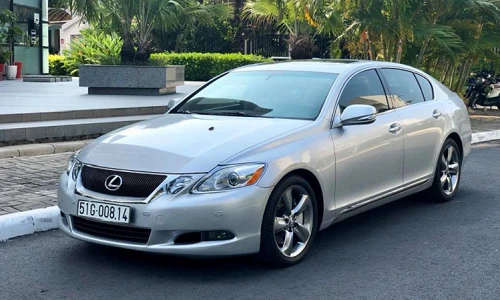 Lexus GS 350 sau 12 năm lăn bánh bán 700 triệu ở Sài Gòn