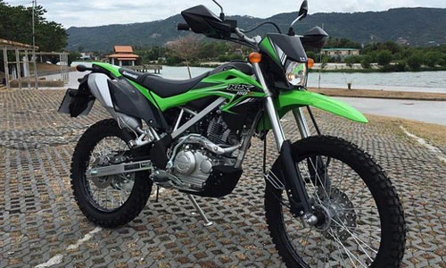 “Cào cào” Kawasaki KLX giá chỉ 79 triệu tại Việt Nam