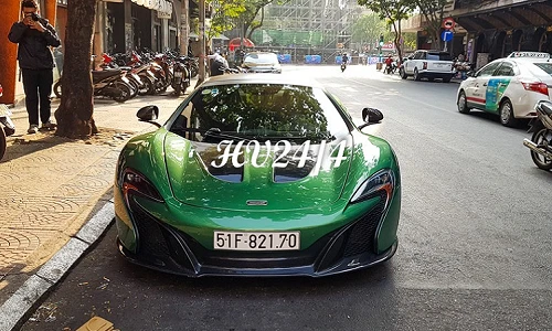 Chồng Diệp Lâm Anh khoác áo “tắc kè” cho siêu xe McLaren 650S 