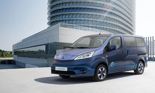 Mê mệt loạt tiện nghi dành cho VIP của Nissan e-NV200