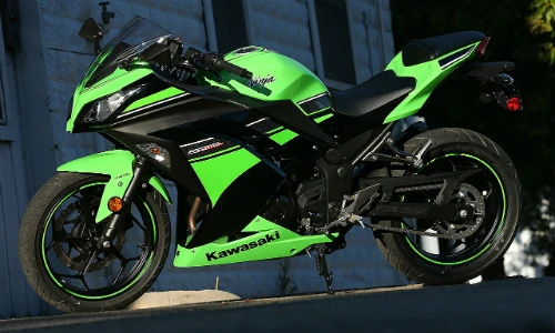Vẻ đẹp khó cưỡng của siêu mô tô Kawasaki Z300
