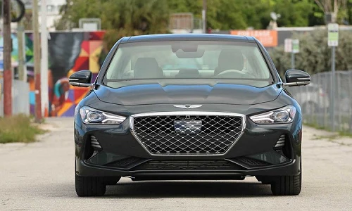 Thuê xế sang Genesis G70 với giá cực bèo tại Mỹ