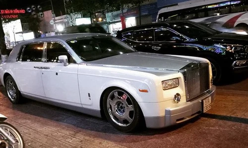 Rolls-Royce tiền tỷ của đại gia Trung Nguyên bị "vặt" logo