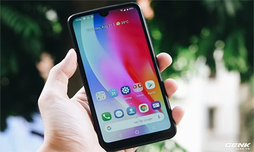 Trên tay điện thoại Vsmart Star giá chỉ 2 triệu đồng 