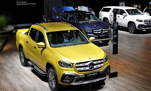 BMW “chê khéo" Mercedes-Benz về mẫu bán tải X-Class