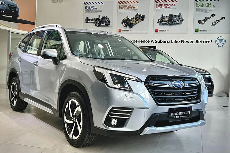 Cận cảnh Subaru Forester 2023 tại Hà Nội, từ 969 triệu đồng